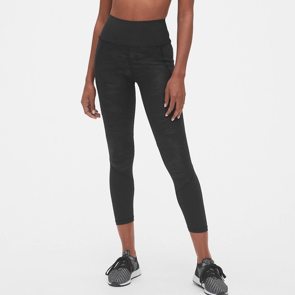 Gap Fit Sculpt Revolution Compression Leggings in Black Camo - Picture 1 of 16
